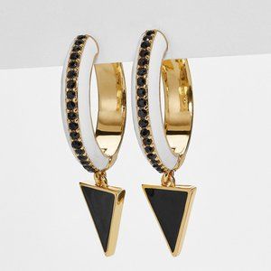 🌺 Gold Tone Hoop Earrings with Charm